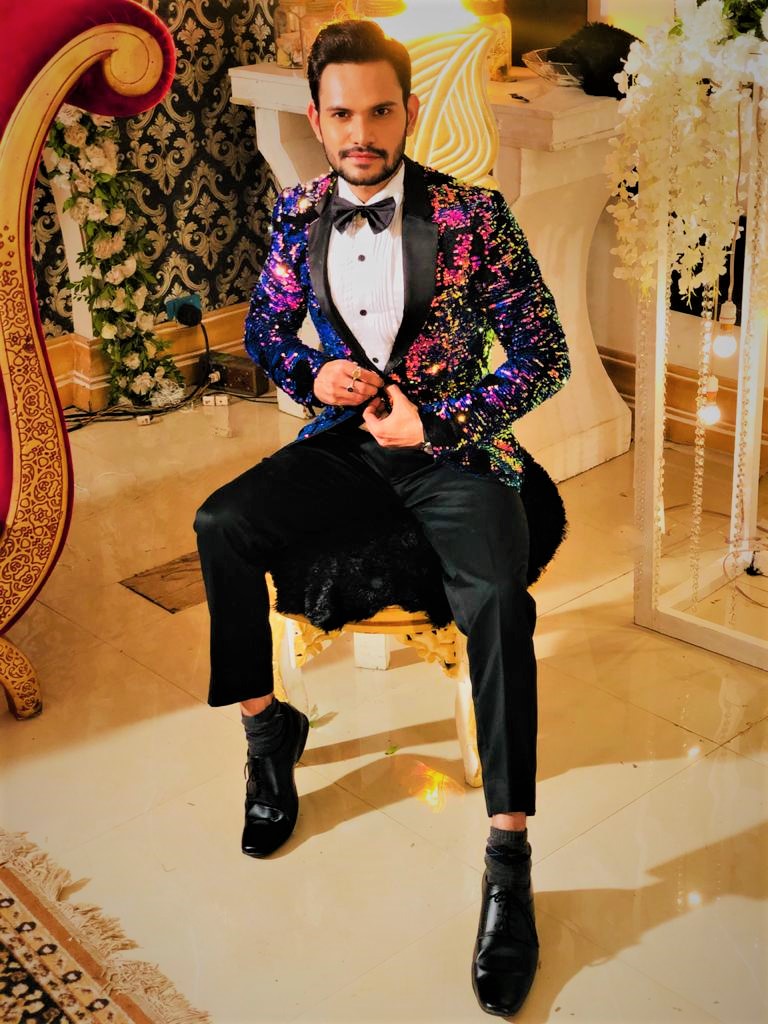 Exclusive! “I want to do roles that are larger than life characters which represent Shri Ram, Shri Krishna, and Karn“, says Devaksh Rai of Dharm Yoddha Garud