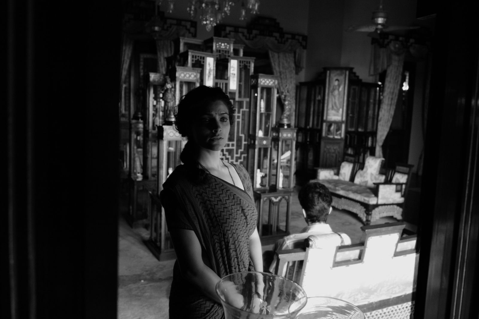 Saiyami Kher new look inspired by Nargis Dutt in the latest black and white picture of her from an upcoming movie