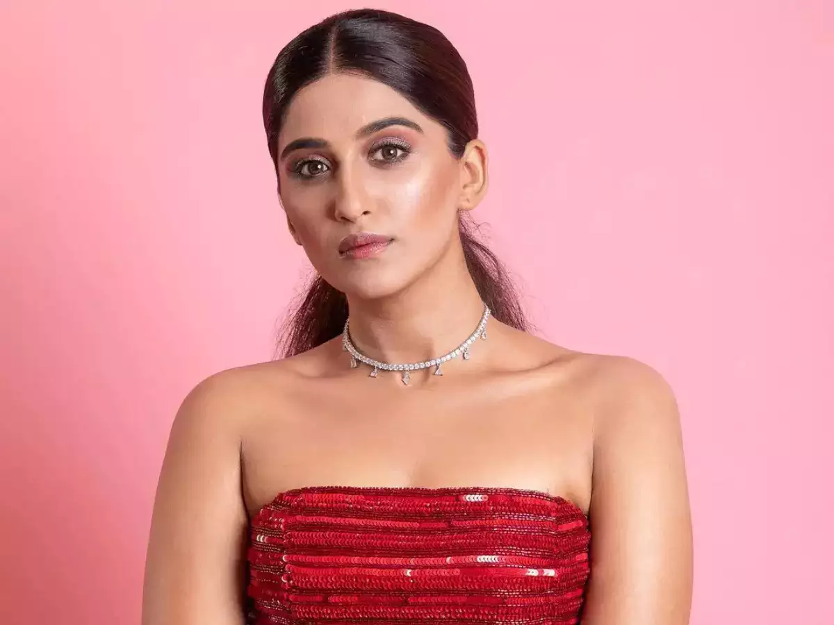 Nimrit Kaur Ahluwalia vs Bigg Boss House!