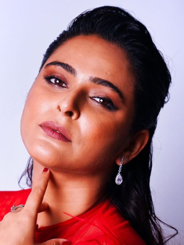 Madhurima Tuli Wishes Fans A Happy Diwali with A Strong Message