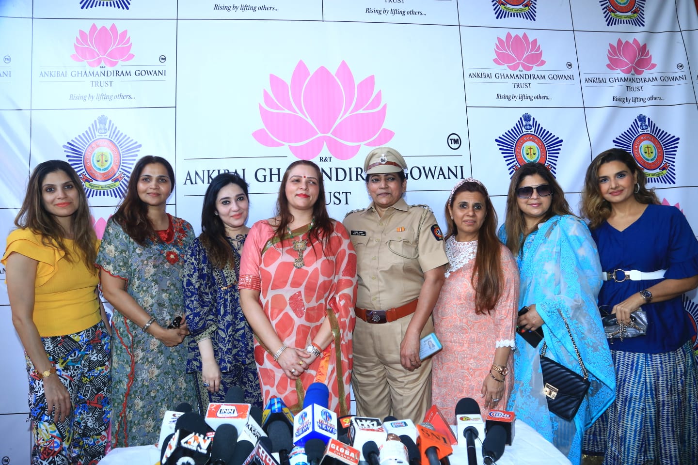 Mumbai joint commissioner Vishwas Nangare Patil at charity event organized by Ms. Nidarshana Gowani