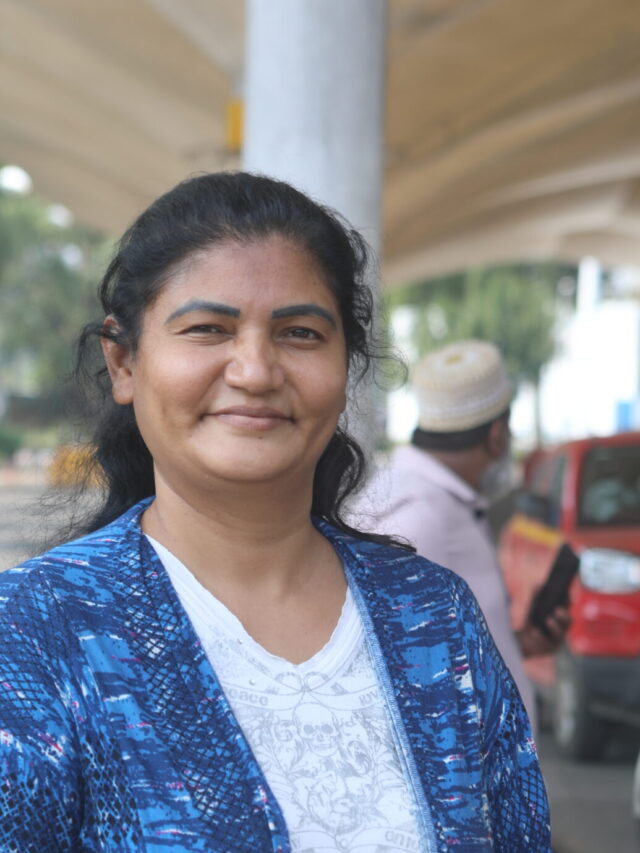 Dr. Thejo kumari amudala Taj mrs universe winner 2022 arrived to mumbai Airport  to receive Dada Saheb Phalke Icon Award