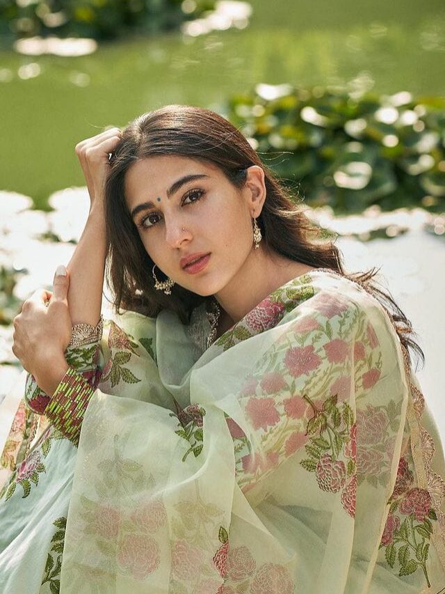 Sara Ali Khan has her workaholic mode on! Juggles between 3 upcoming films at once!
