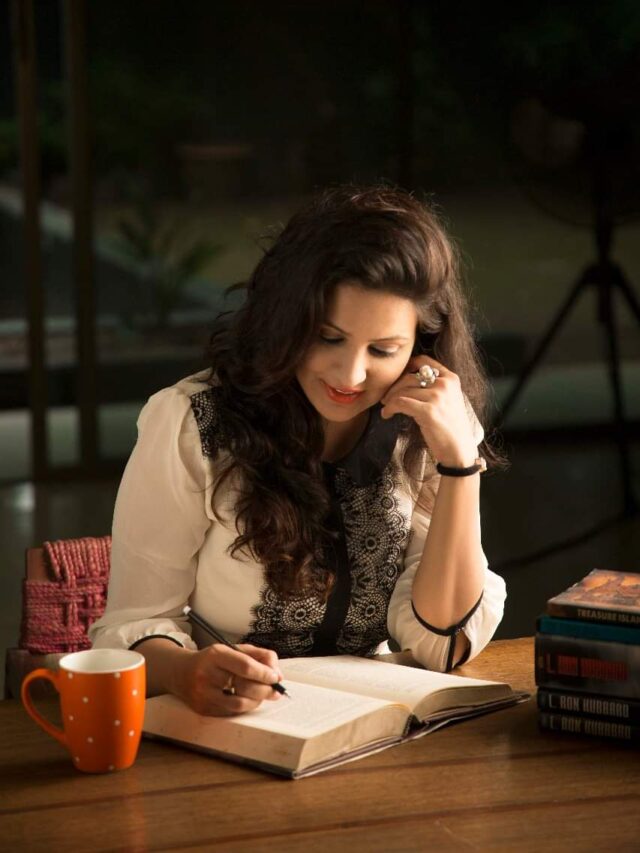 People Want Sensible News than Masala Today – Blogger and Celebrity Interviewer Shruti Sharma Puts Light on the Present Entertainment Content