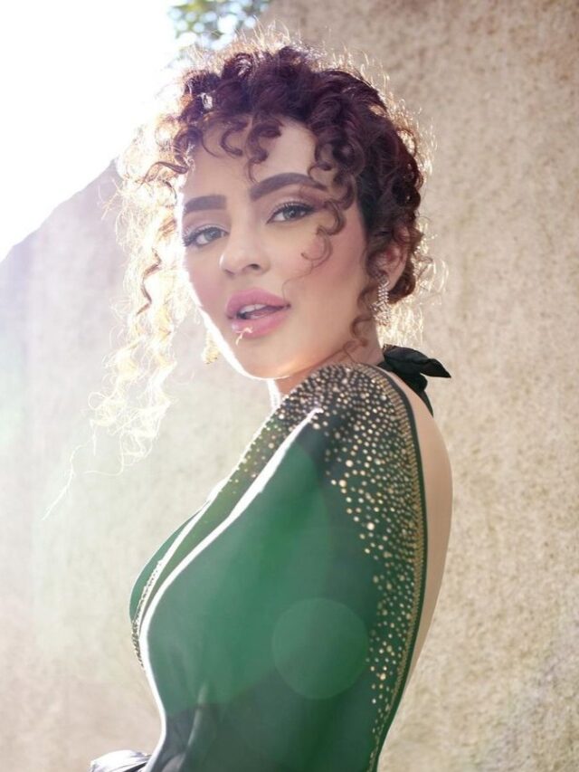 Seerat Kapoor serves a sultry look in deep plunging bralette top, sequin saree, shows off her bare back