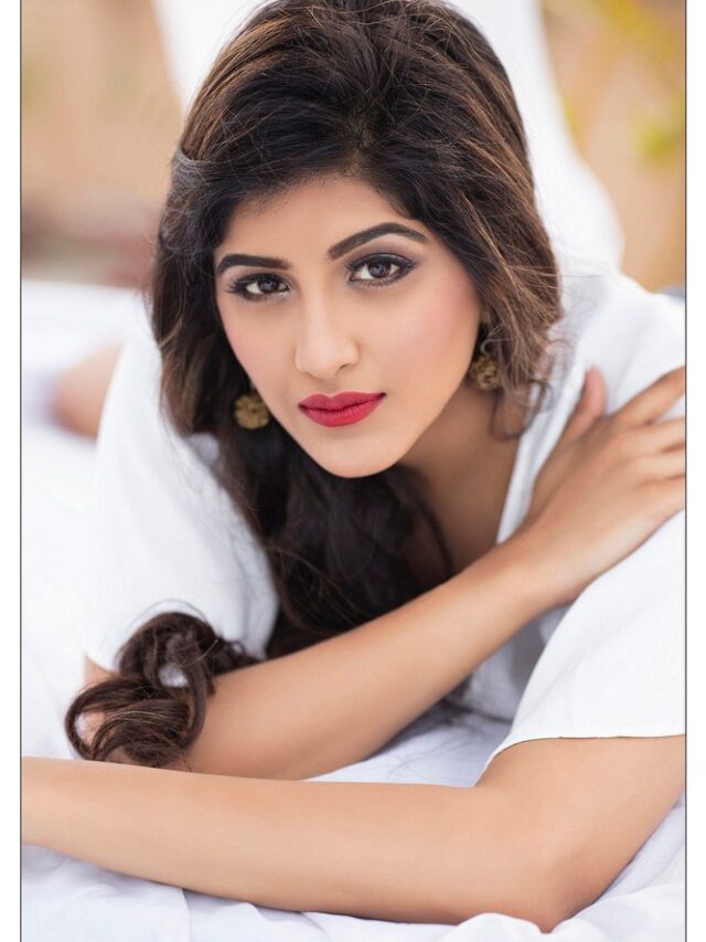 Adieu Glorious 2022 Welcome 2023: Nimrit Kaur Ahluwalia