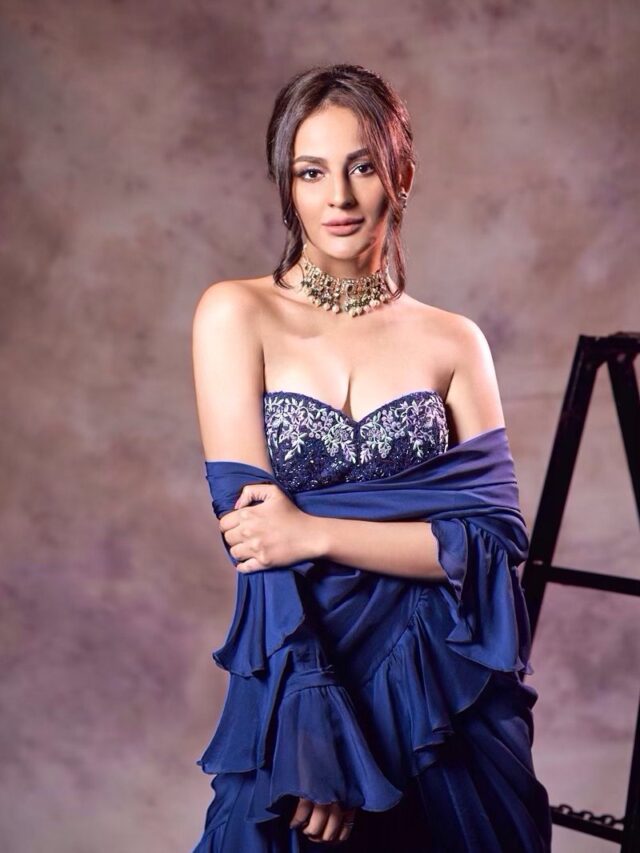 Seerat Kapoor says, "To living in the moment, good work, a healthy professional life balanced with box office hits" as she begins the new year