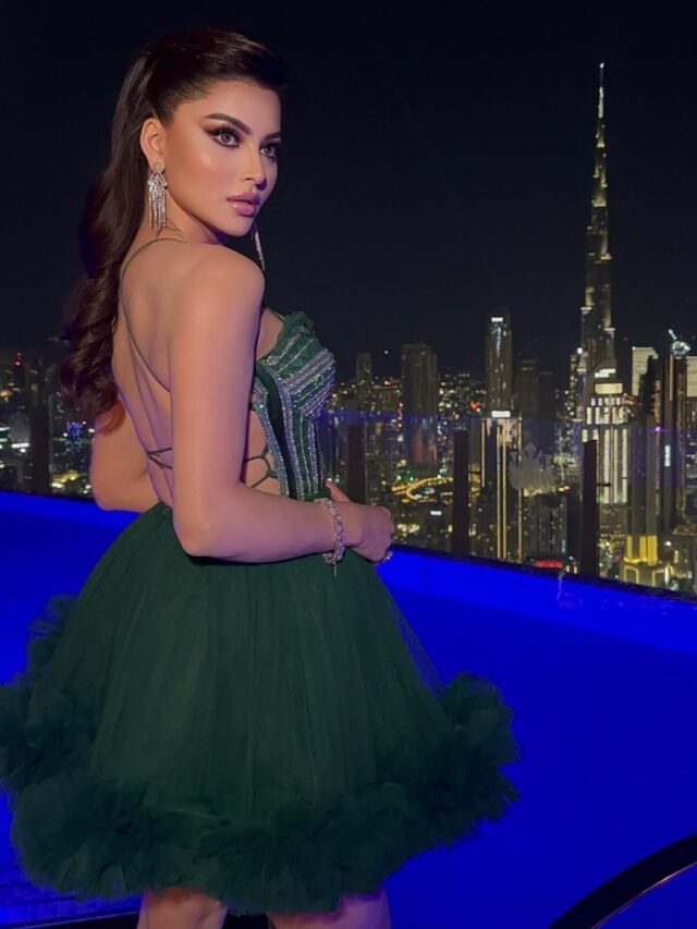 Urvashi Rautela Looks A Complete Vision In This 8 Lakh Sequined Dress, As She Celebrates Her Mom's Birthday