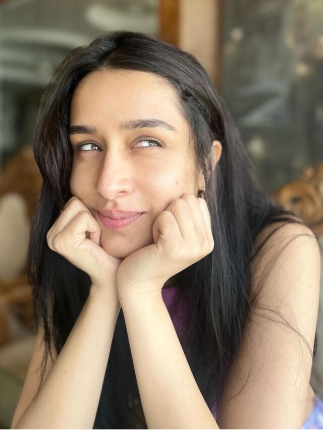 Fans overflood Shraddha Kapoor’s comment section as they discuss ‘love in 2023’ after she watches the trailer of  ‘Tu Jhoothi Main Makkaar’