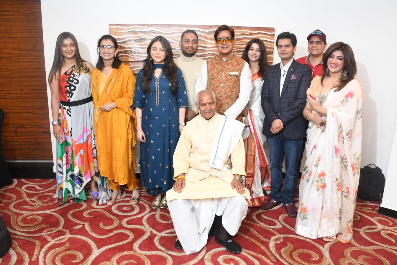 Opening of Celebrity Astrologer Dr. Acharya Vinod Kumar Ojha's new office in Mumbai.