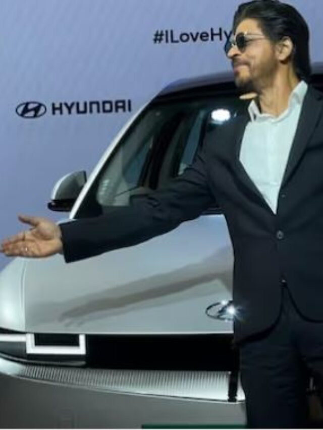 "Shah Rukh Khan Unveils Hyundai Ioniq 5 Electric SUV at Auto Expo 2023"