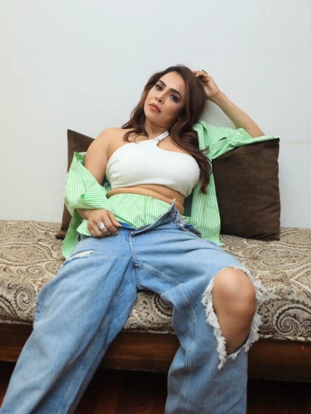Nikita Rawal Nails the Denim Look in her Ripped Jeans