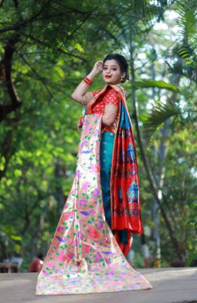 "Shreya Kulkarni Stuns in Peshwai Nauvari Look: A Tribute to Maharashtrian Culture"