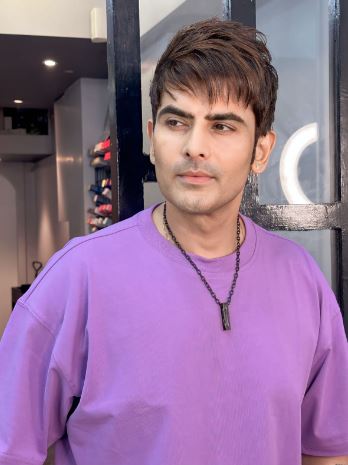 Rohit Bakshi: Confidence Boost with a Good Haircut