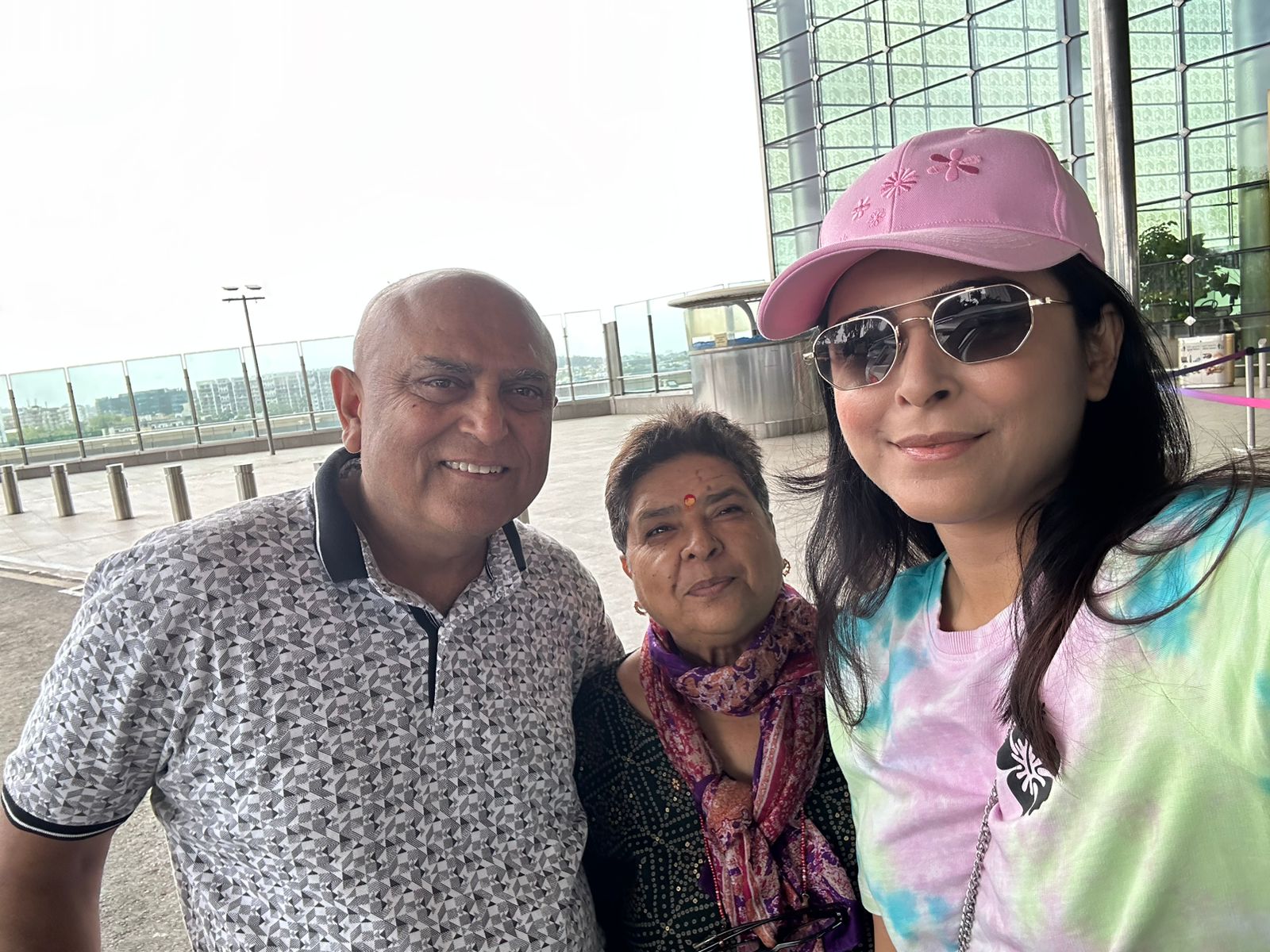 Madhurima Tuli Wishes Good Health and Well-being of Her Father this Father's Day