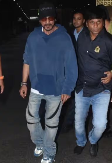 Shah Rukh Khan's Safe Return to Mumbai with Gauri Khan and AbRam Khan Eases Fans' Concerns