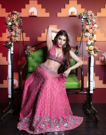 Sherlyn Chopra's Enchanting Portrayal: A Sensational Addition to "Paurashpur 2"!