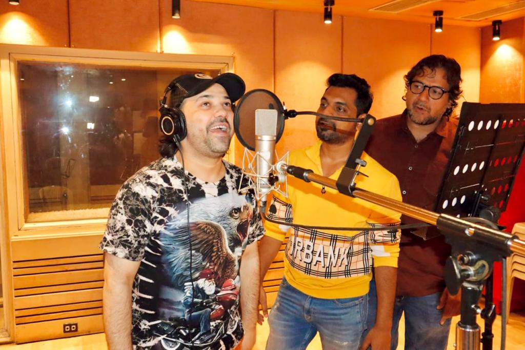 Muslim artists from Bollywood will present a song to PM Narendra Modi, recording of "Bharat Ka Amrit Kaal" completed