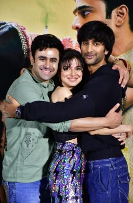 Netizens Embrace the Captivating Chemistry and Vibrant Bonds in "Yaariyan 2" Teaser