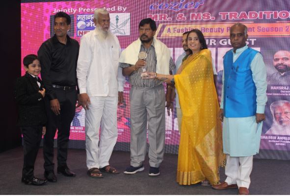 MR and MS Traditional Fashion Show Celebrates Azadi Ka Amrit Mahotsav Through Cultural Splendor