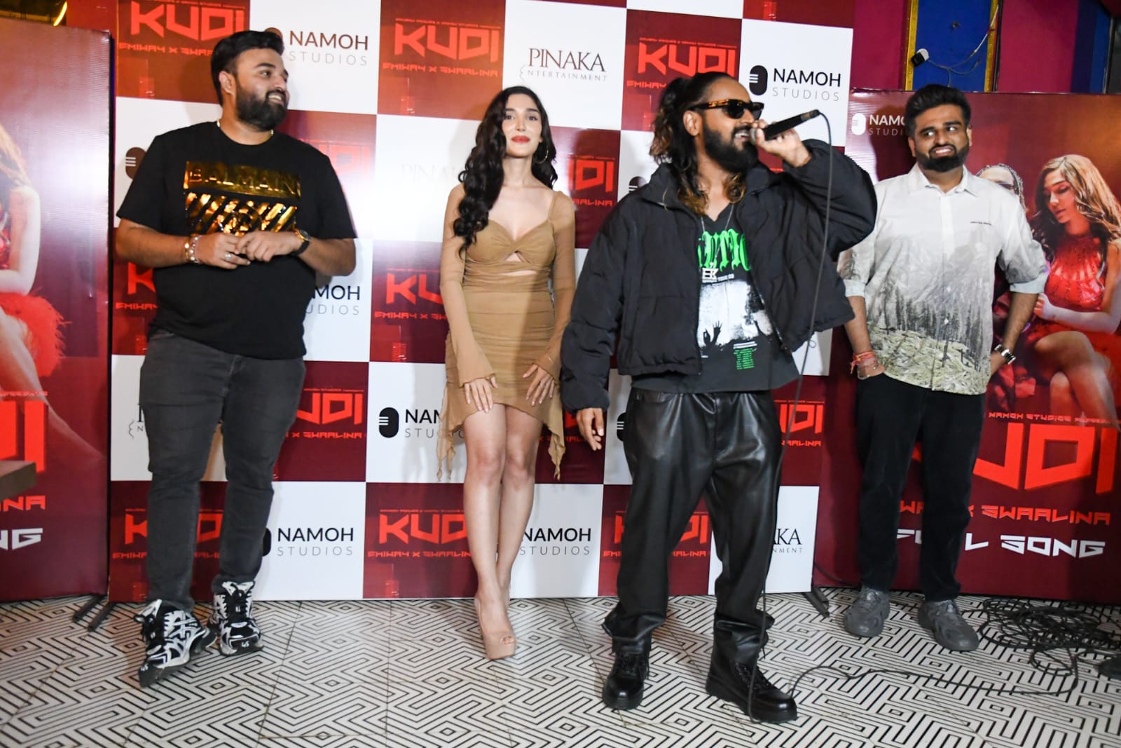 Emiway Bantai and Swaalina's Romantic Anthem "Kudi" Set to Enchant Global Audiences