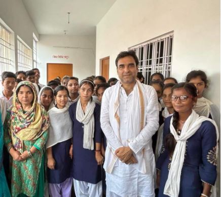 Pankaj Tripathi's Enduring Tribute: A Library of Knowledge and Love