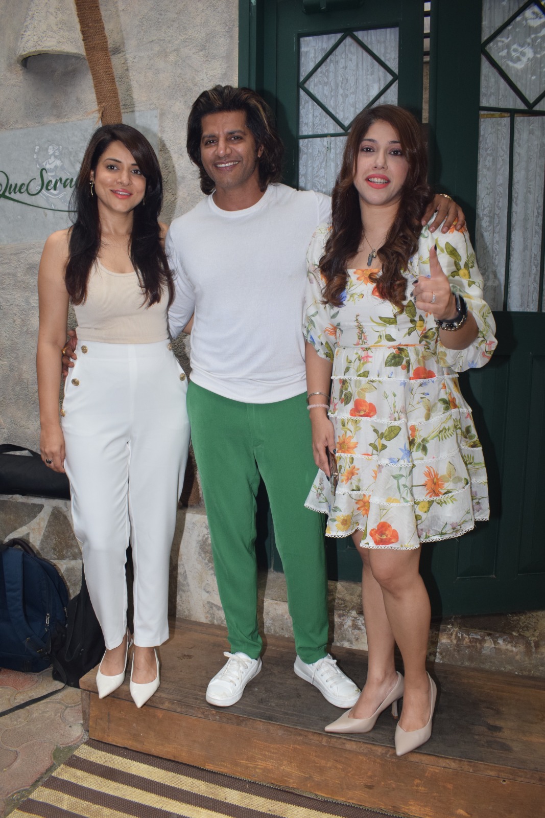 Karanvir Bohra Hosts a Heartwarming Sunday Lunch for the "Hum Rahe Na Rahe" Cast