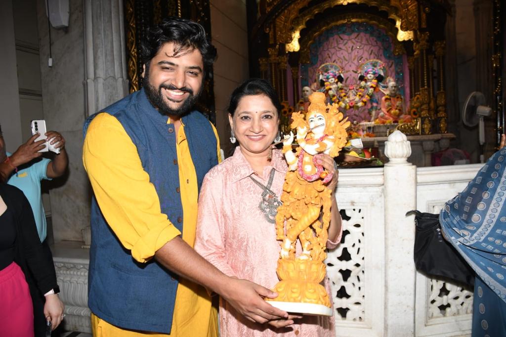 "Saanware Aijaiyo" Kavita Seth & Kanishk Seth's Musical Tribute to Radha Krishna's Timeless Love