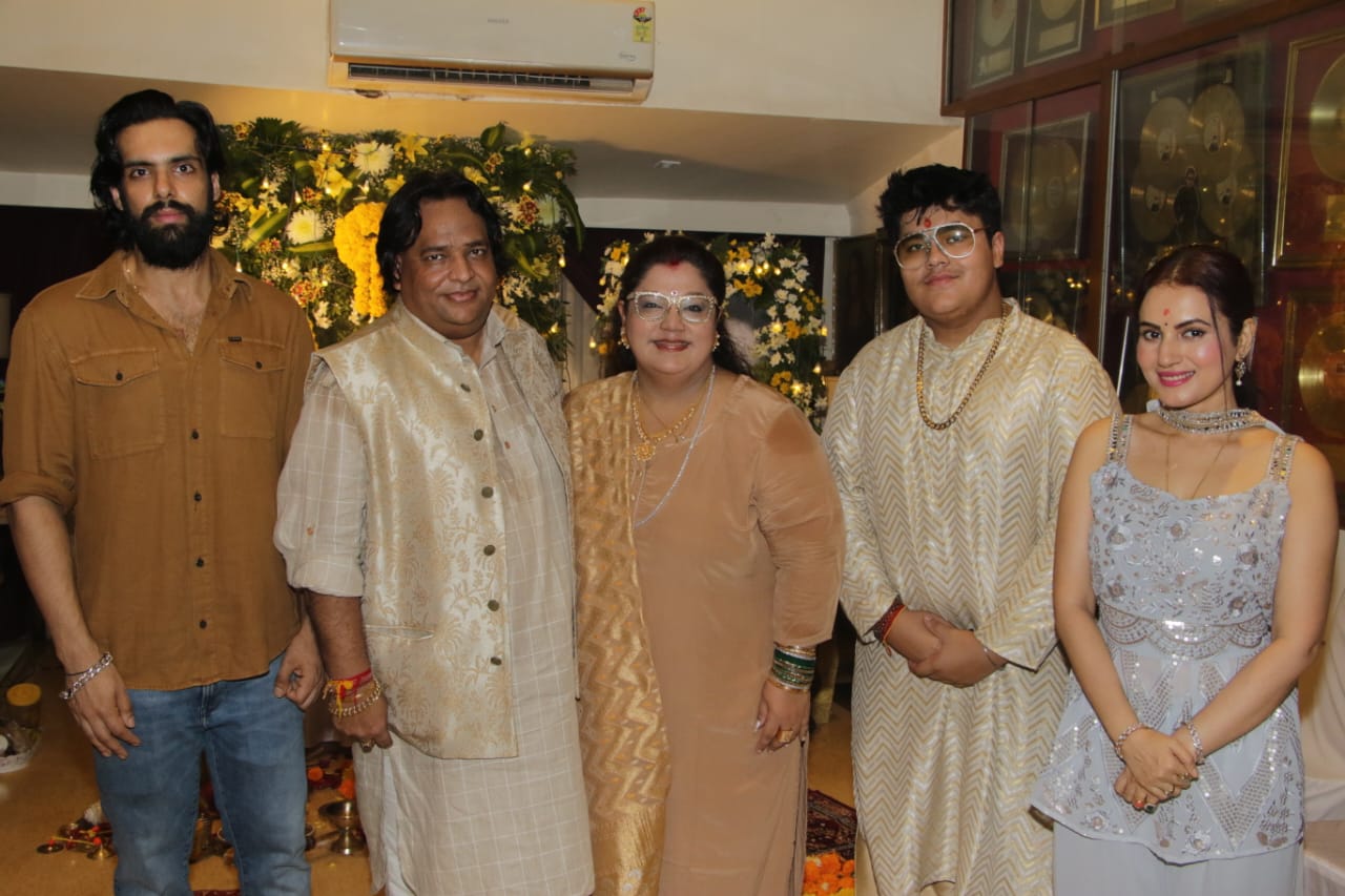 "Hum Tumhein Chahte Hain" Trailer Released: A Cinematic Triumph from SRG Films International