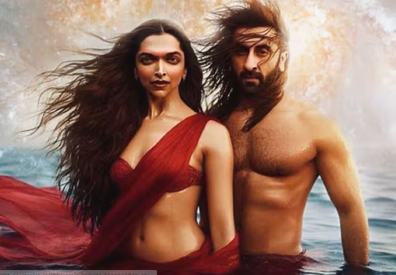 Deepika Padukone and Ranbir Kapoor's Mesmerizing First Look as Amrita and Dev in Brahmastra 2 Fan-Made Poster Sparks Enthusiasm