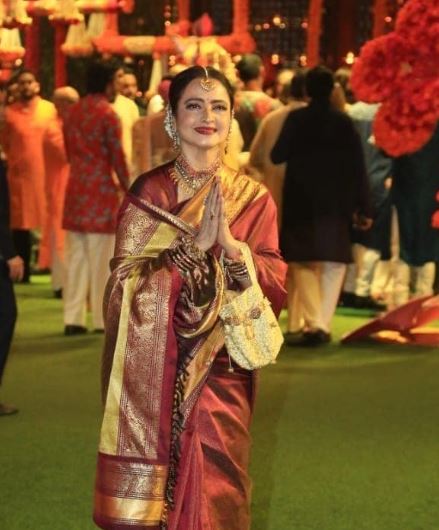"Rekha's 69th Birthday: A Timeless Celebration of an Evergreen Icon"
