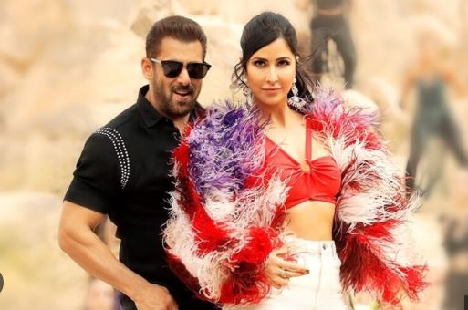 "Arijit Singh's Viral Encounter with a Fan and His Recent Triumph with 'Leke Prabhu Ka Naam' in Tiger 3"