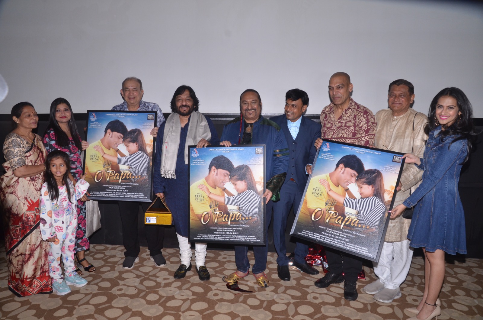 Roop Kumar Rathod, Manish Wadhwa, Leslee Lewis, Manoj Desai, Kavya Jones, laud Arun Kumar Nikam's Oh Papa single for Girl Child Adoption
