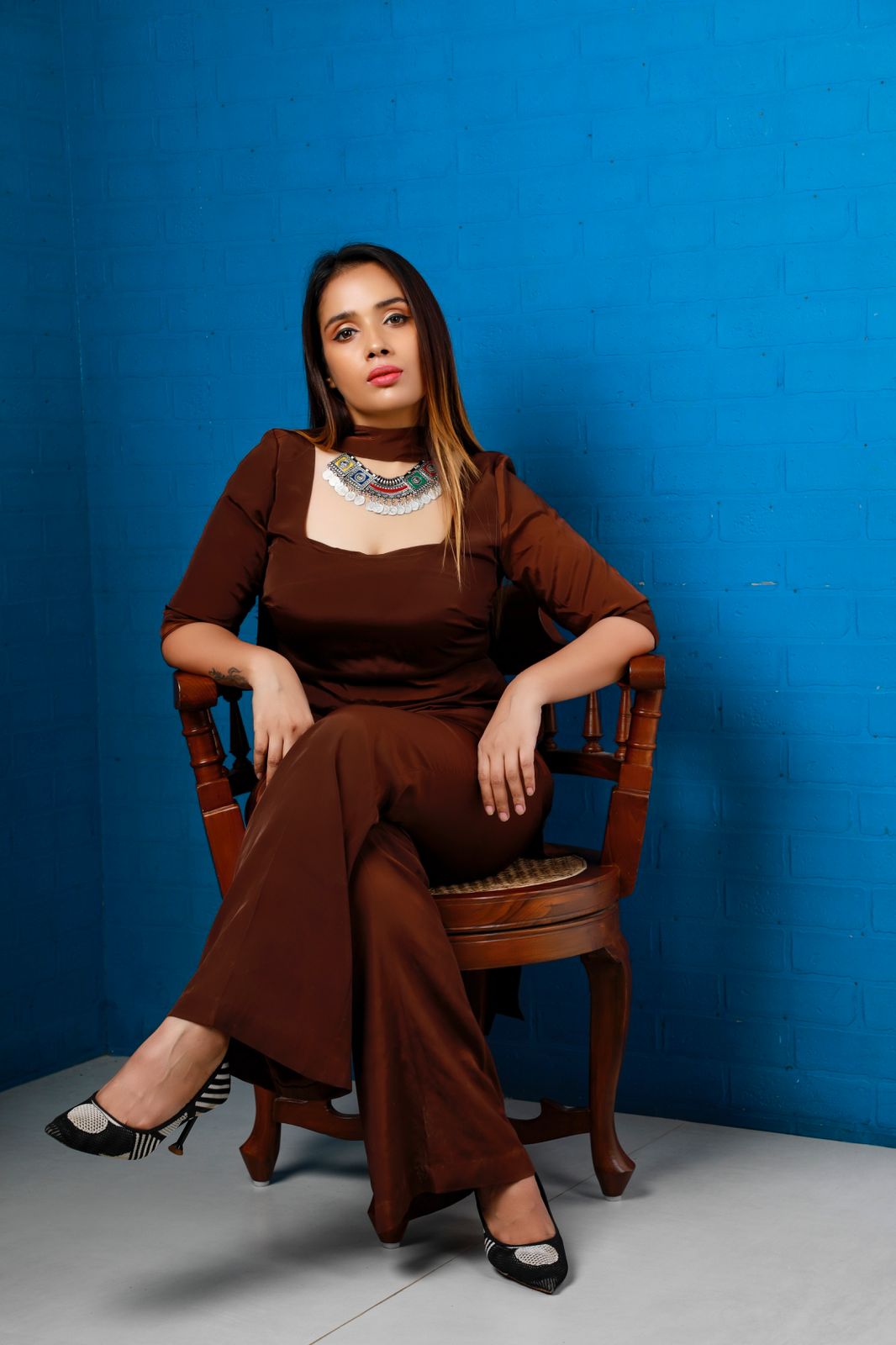 Veronica Vanij: Master of High-Fashion Looks