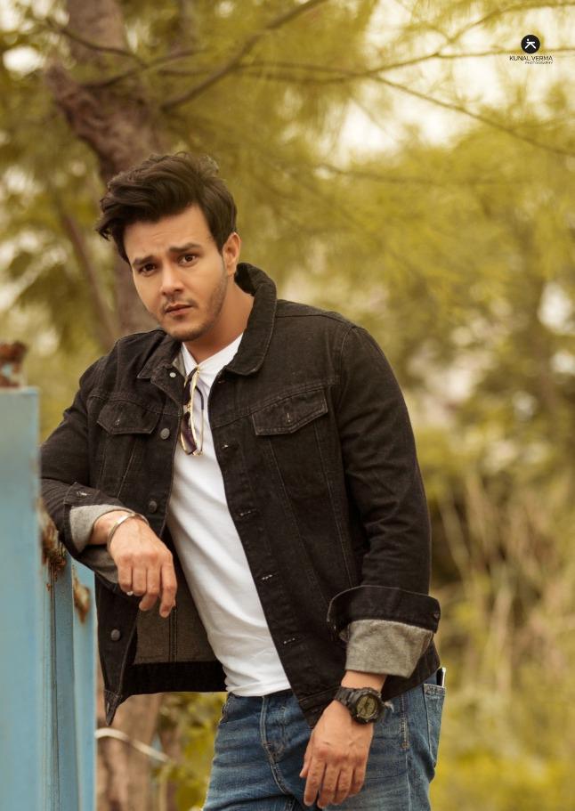 Aniruddh Dave: When it comes to pursuing a career in acting, it's essential to acknowledge that it demands time and effort