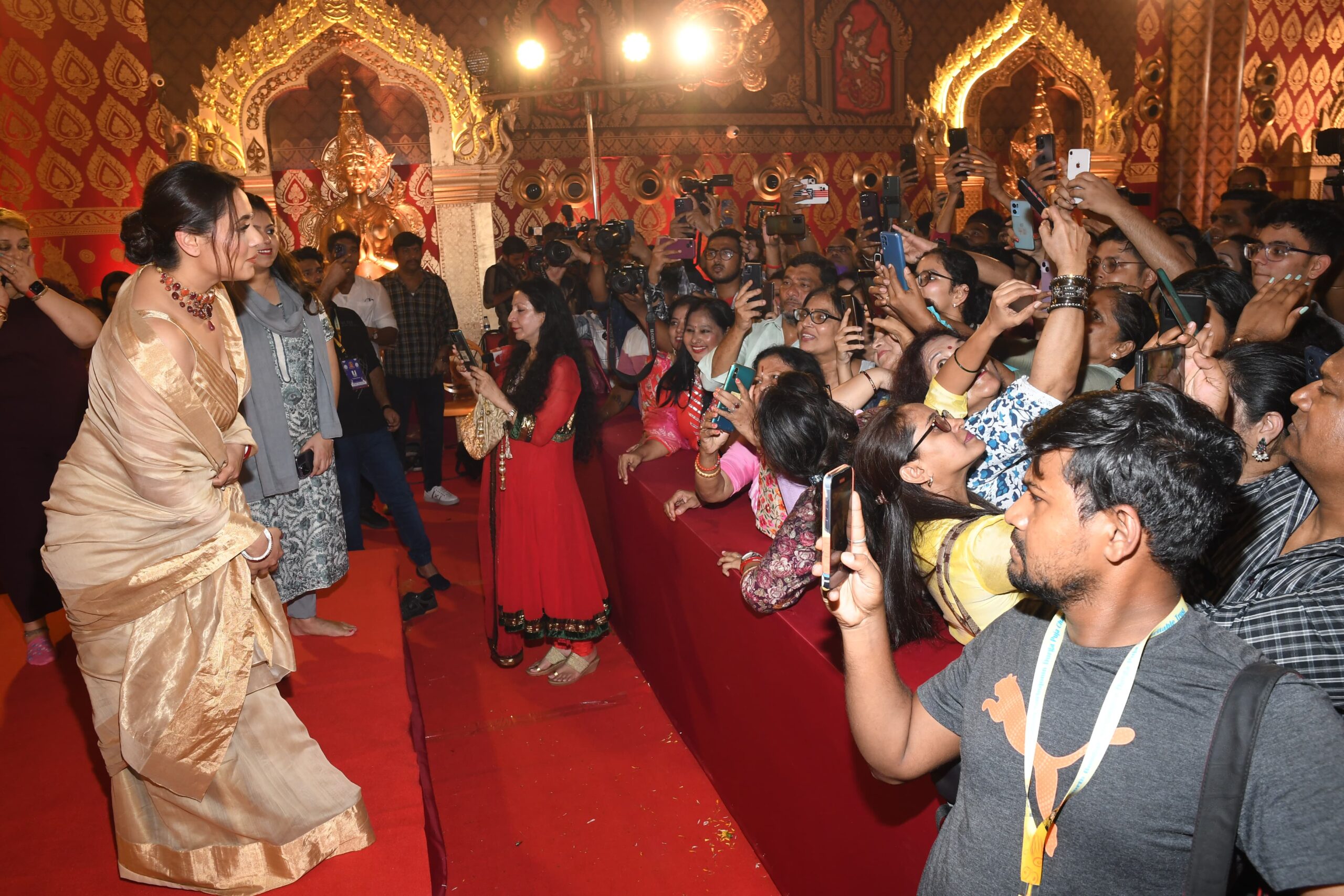 North Bombay Sarbojanin Durga Puja - Grand Star-Studded Shubho Mahasaptami Pujo