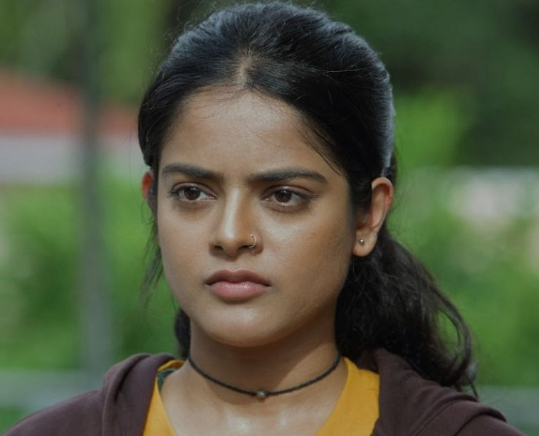"Riddhi Kumar's Dedication Shines in 'Hack Crimes Online': A Dive into the Cybercrime Drama"