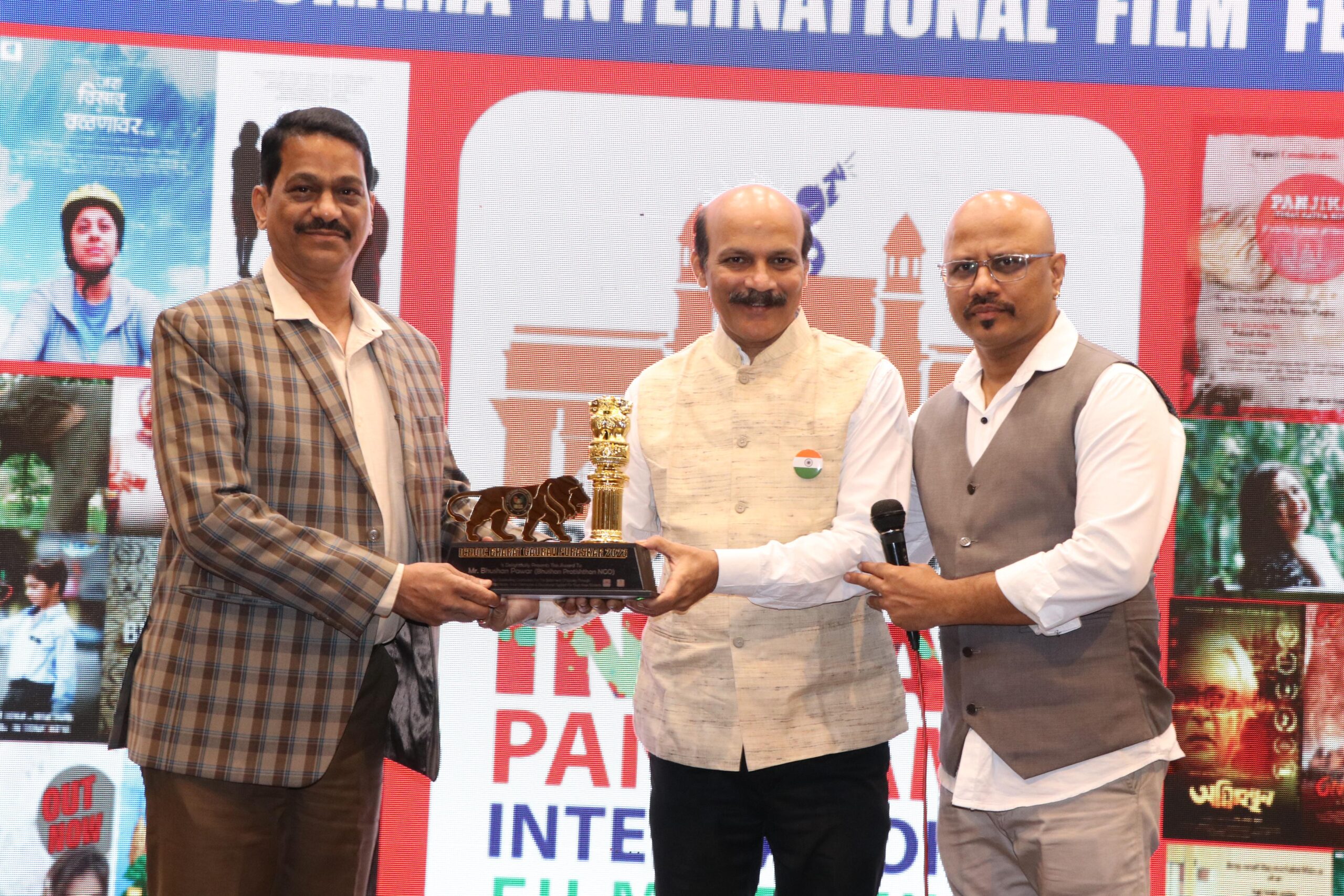 Bhushan Pawar Honored with Iconic Bharat Gaurav Puraskar 2023-24 for Selfless Social Work