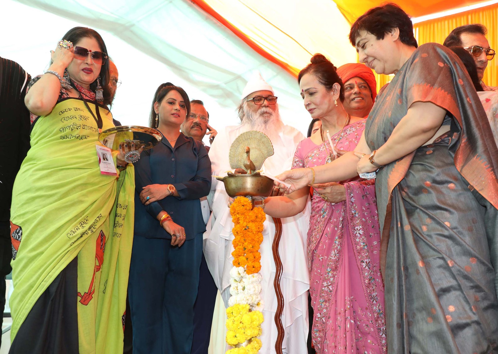 Doctor 365 Bollywood Maha Arogya Shivir Witnesses Presence of Renowned Personalities"