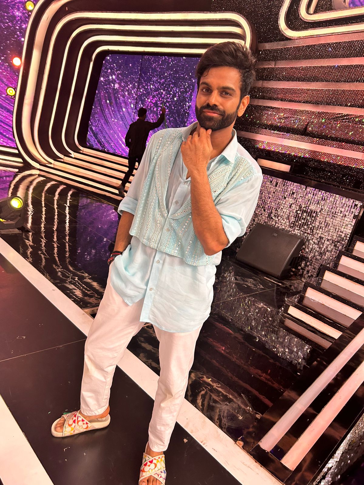 Sreerama Chandra's Emotional Tribute Leaves Judges and Host in Tears