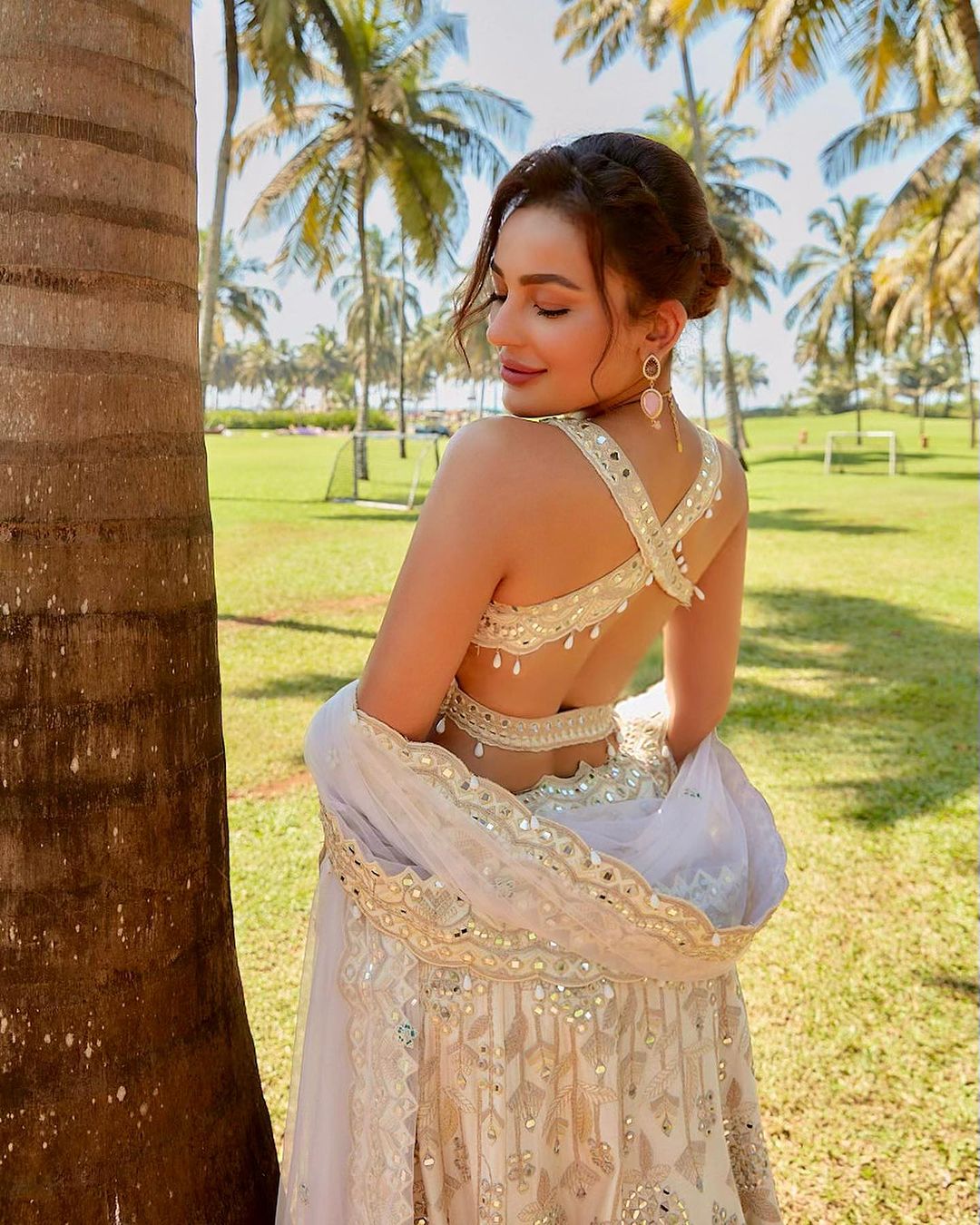 Seerat Kapoor Shines as the Happiest Bridesmaid at Rakul Preet and Jackky Bhagnani's Anand Karaj Ceremony