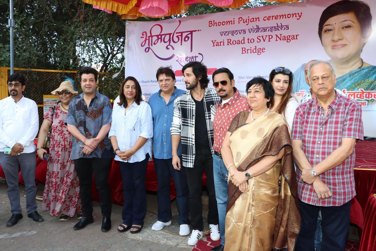 The passage describes the inauguration of a bridge between Yari Road and SVP Nagar in Andheri West, Mumbai. Here are the key takeaways: