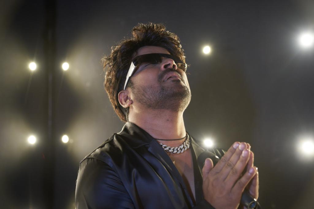 Shahid Mallya's "Dil Khona" Makes History