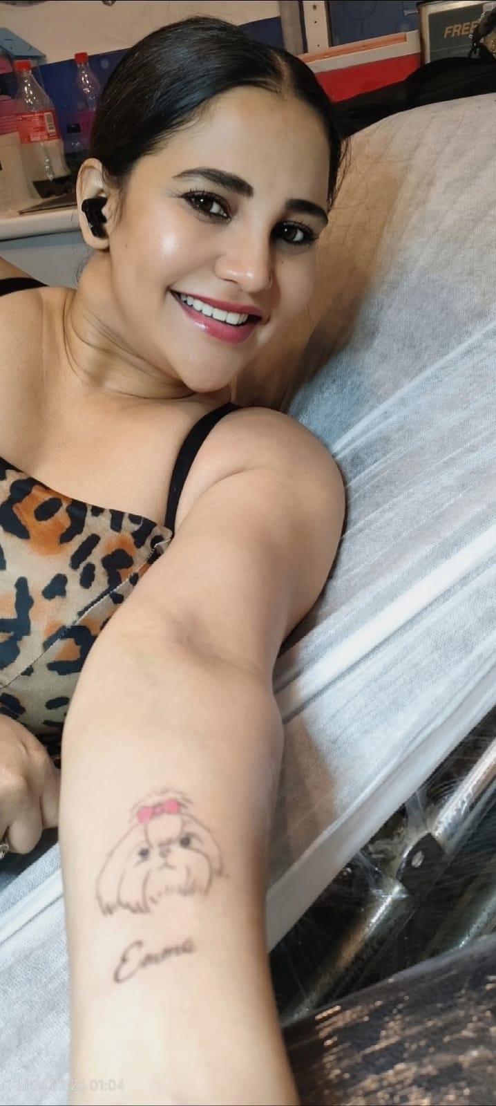 Exploring the Power of Unconditional Love: Lizaa Malik's Heartwarming Gesture towards her Fur Baby Emma