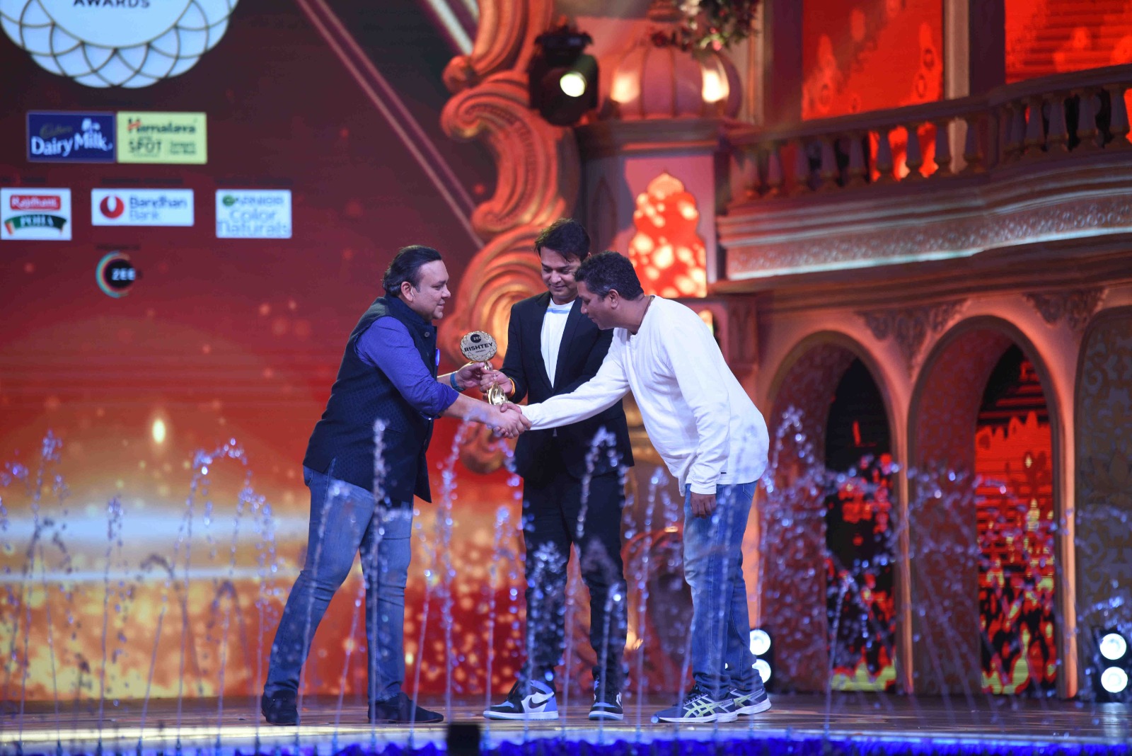 Zee Rishtey Awards 2024: A Celebration of Family, Holi, and Television Excellence