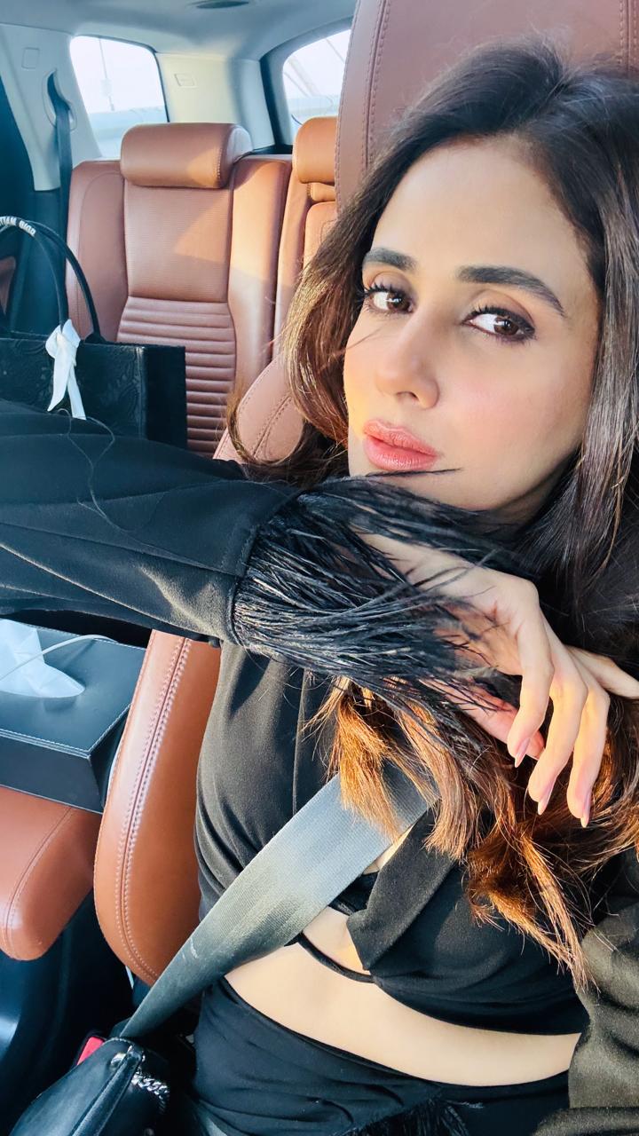 Parul Yadav & 'BFF' Priyamani prove their loyalty towards Ed Sheeran, patiently travel for 4 hours to attend his concert