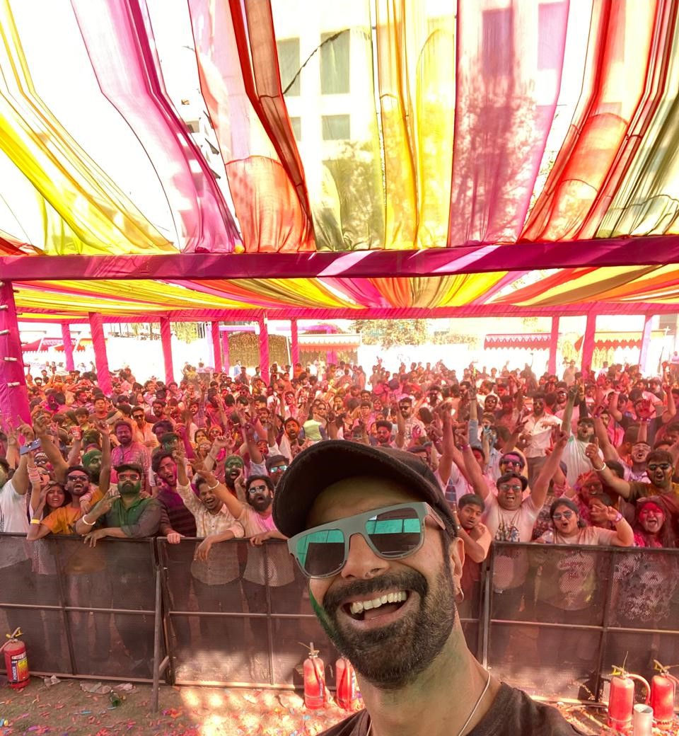Ashmit Patel RECALLS Holi celebrations with Amitabh Bachchan at Pratiksha during early days in the industry: I feel incredibly lucky and blessed