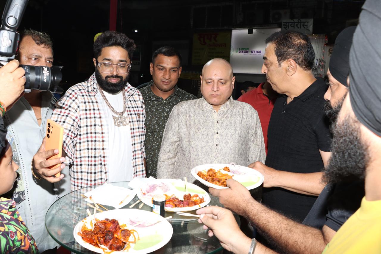 Grand Star-Studded Opening of "Veerji Malai Chaap Wale" Mumbai Outlet in Juhu spearheaded by the Brand Ambassador Vindu Dara Singh and brand owned by Gurpreet Singh & Arvinder Singh