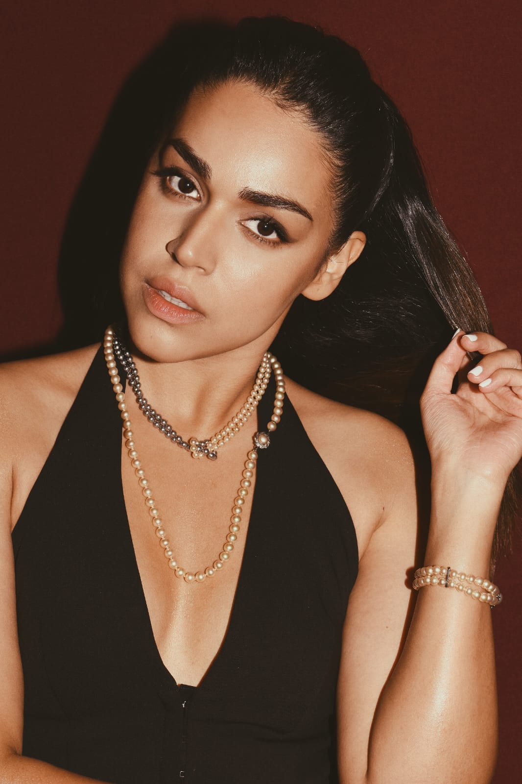 Naila Grrewal reflects on the learning experience from veteran actors like Ravi Kishan in "Maamla Legal Hai" and is looking forward to reunite in season 2