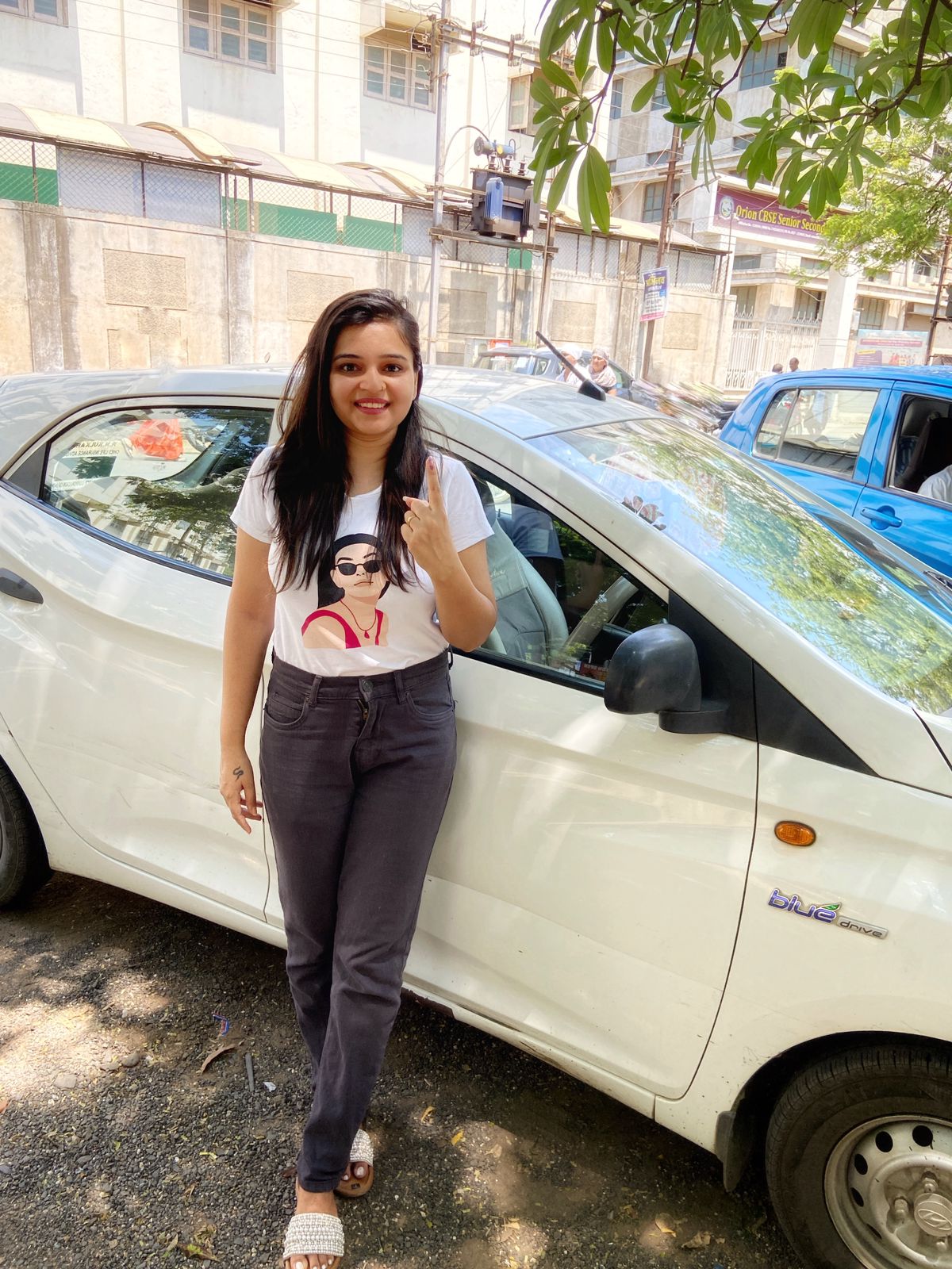 Shreya Kulkarni Makes a Mark in the Democratic Process, Casts Vote in Hometown Jalgaon